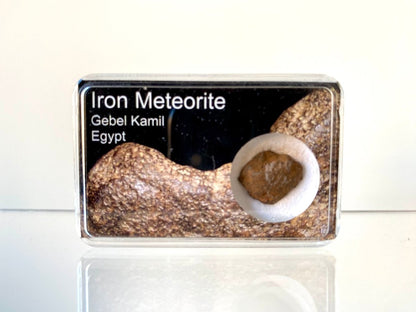 0.53" Gebel Kamil Iron Meteorite fragment - FossilsAndMore