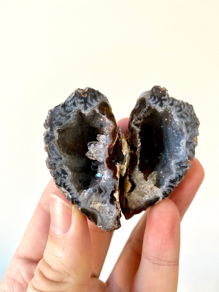 2.25" small Agate Geode, mineral - FossilsAndMore