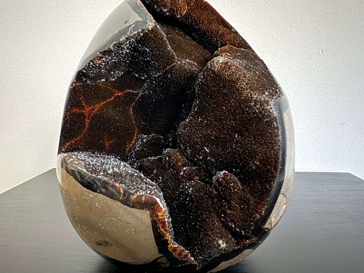 Dragon’s Egg Septarian Geode (1570 Grams) – Natural Stone from Madagascar - FossilsAndMore