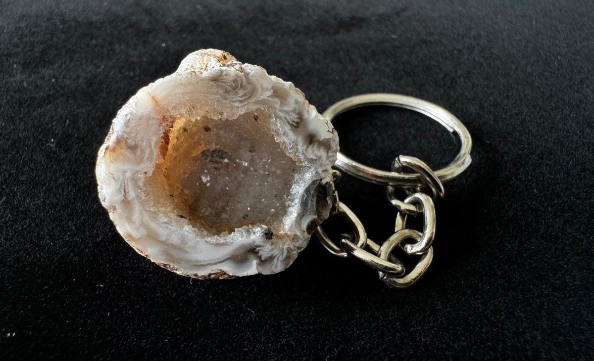 Geode Keychain, mineral (1) - FossilsAndMore